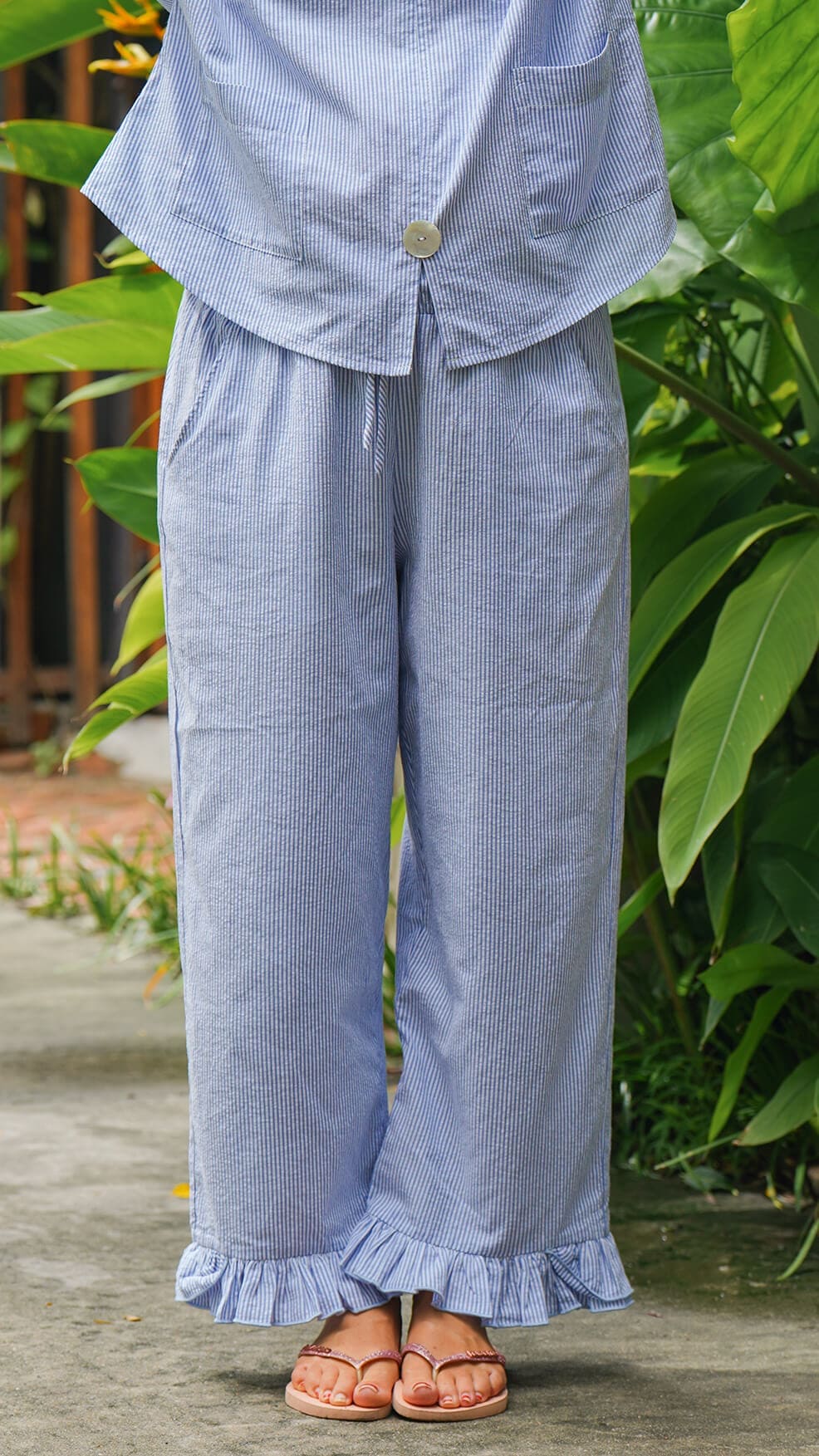 Stripete blå og hvit bluse med lommer