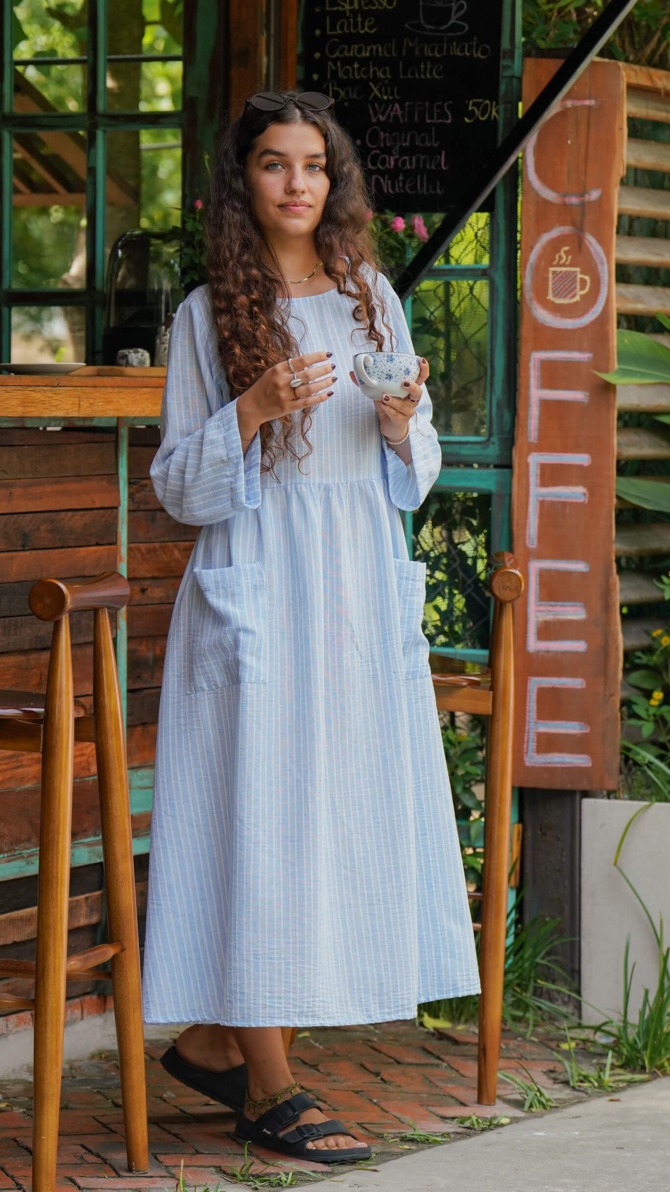 lyseblå stripete linkjole