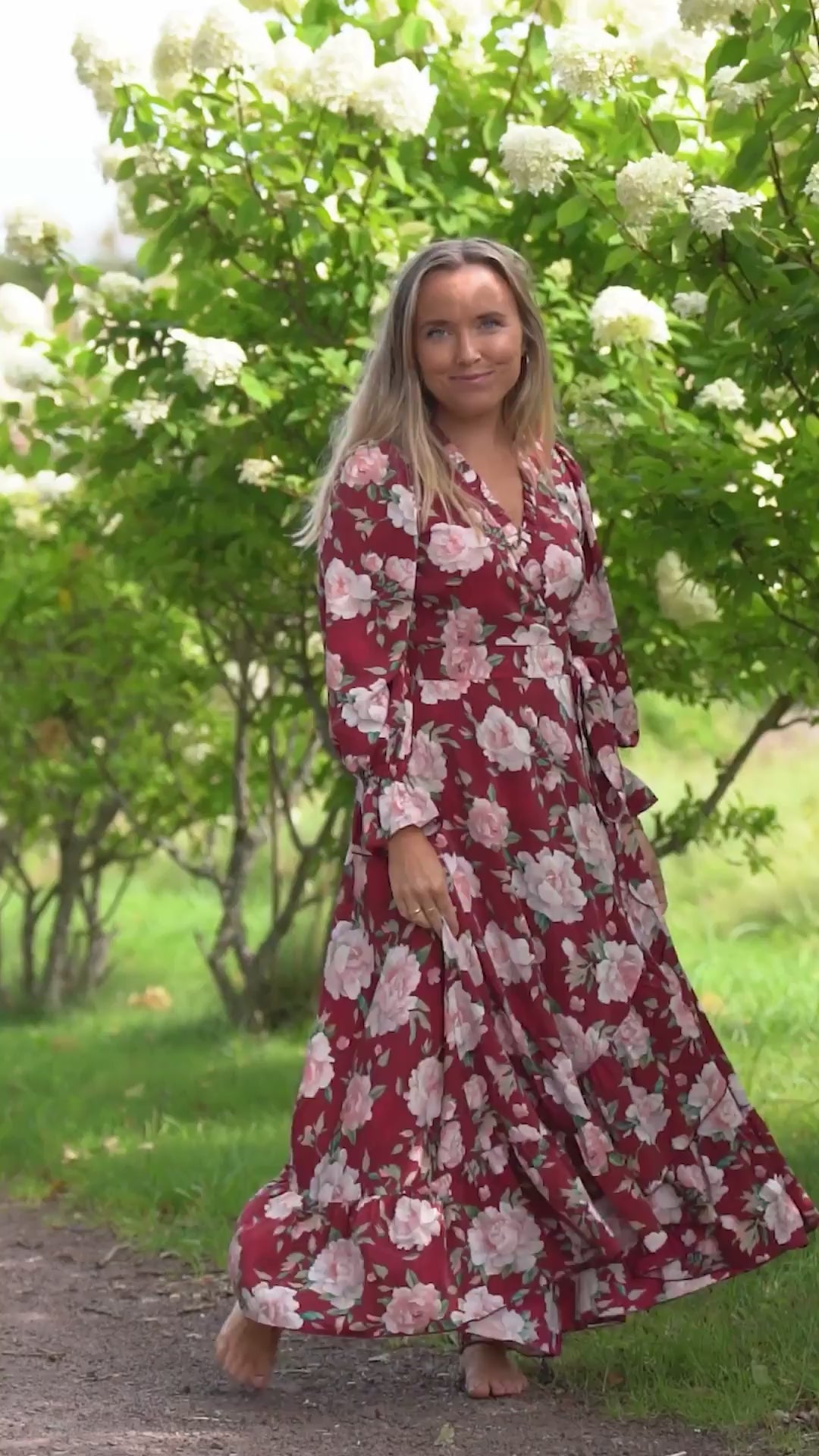 burgunder omslagskjole