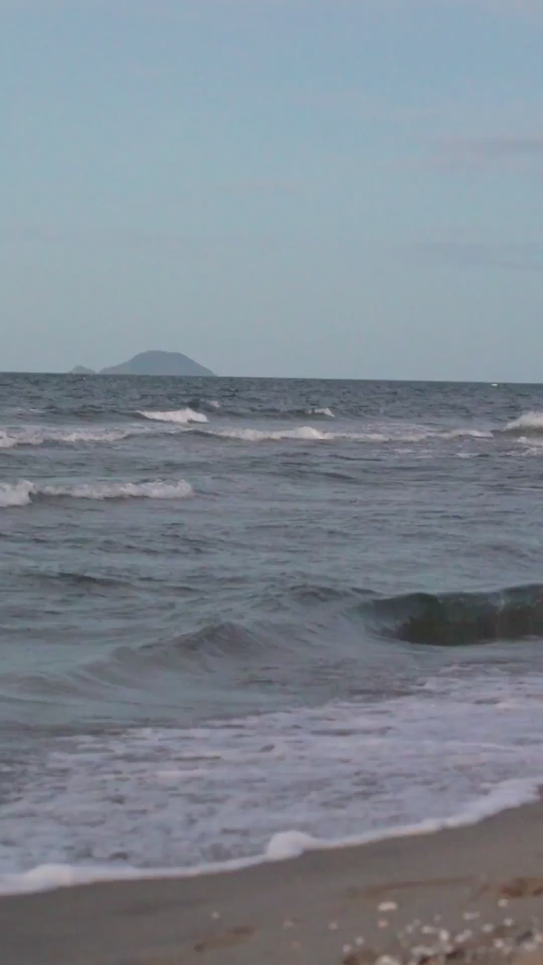 Knytetopp i svart bomullupdated#gid://shopify/Video/28158361403462#video_id