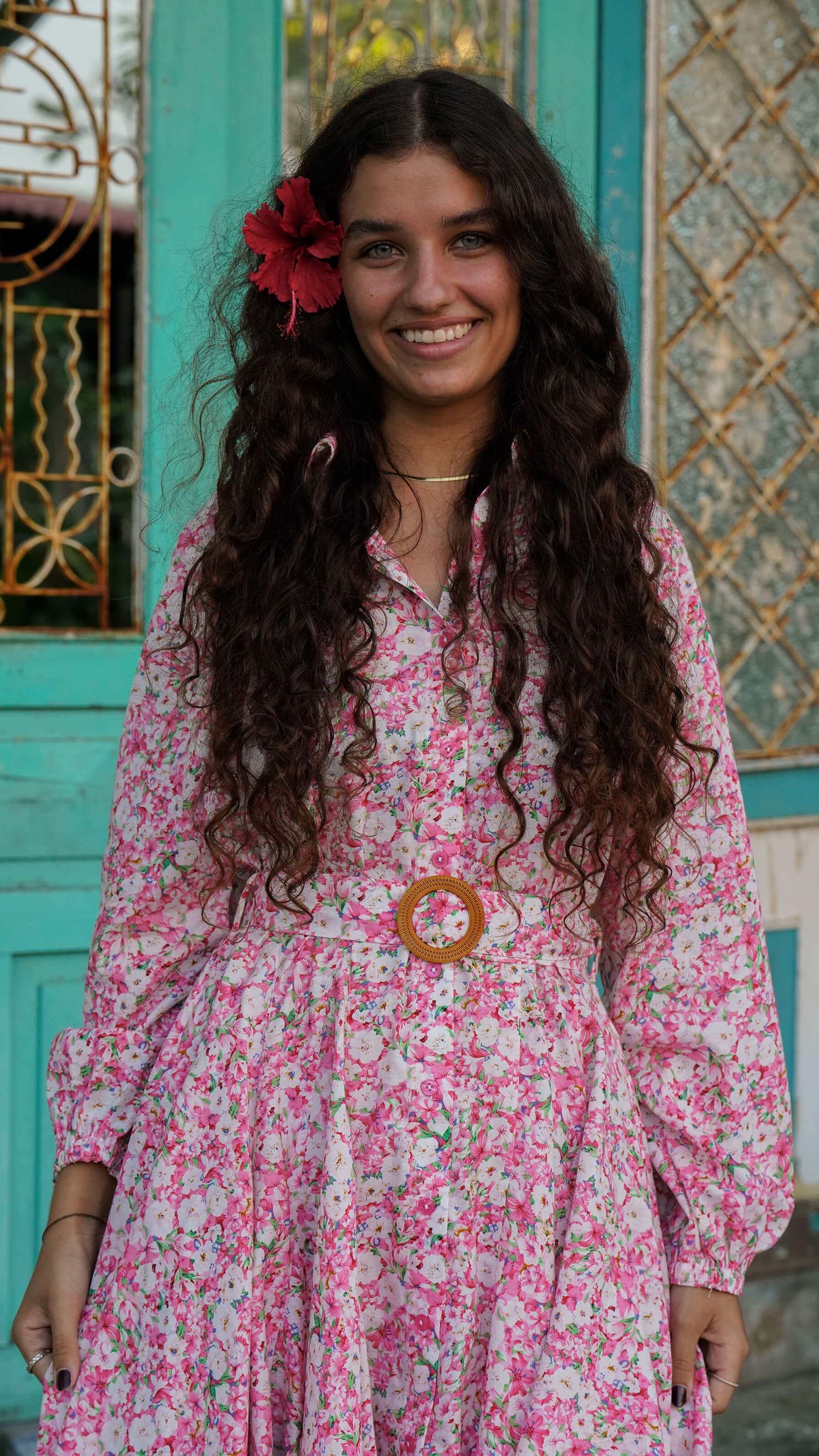 rosa skjortekjole med blomster