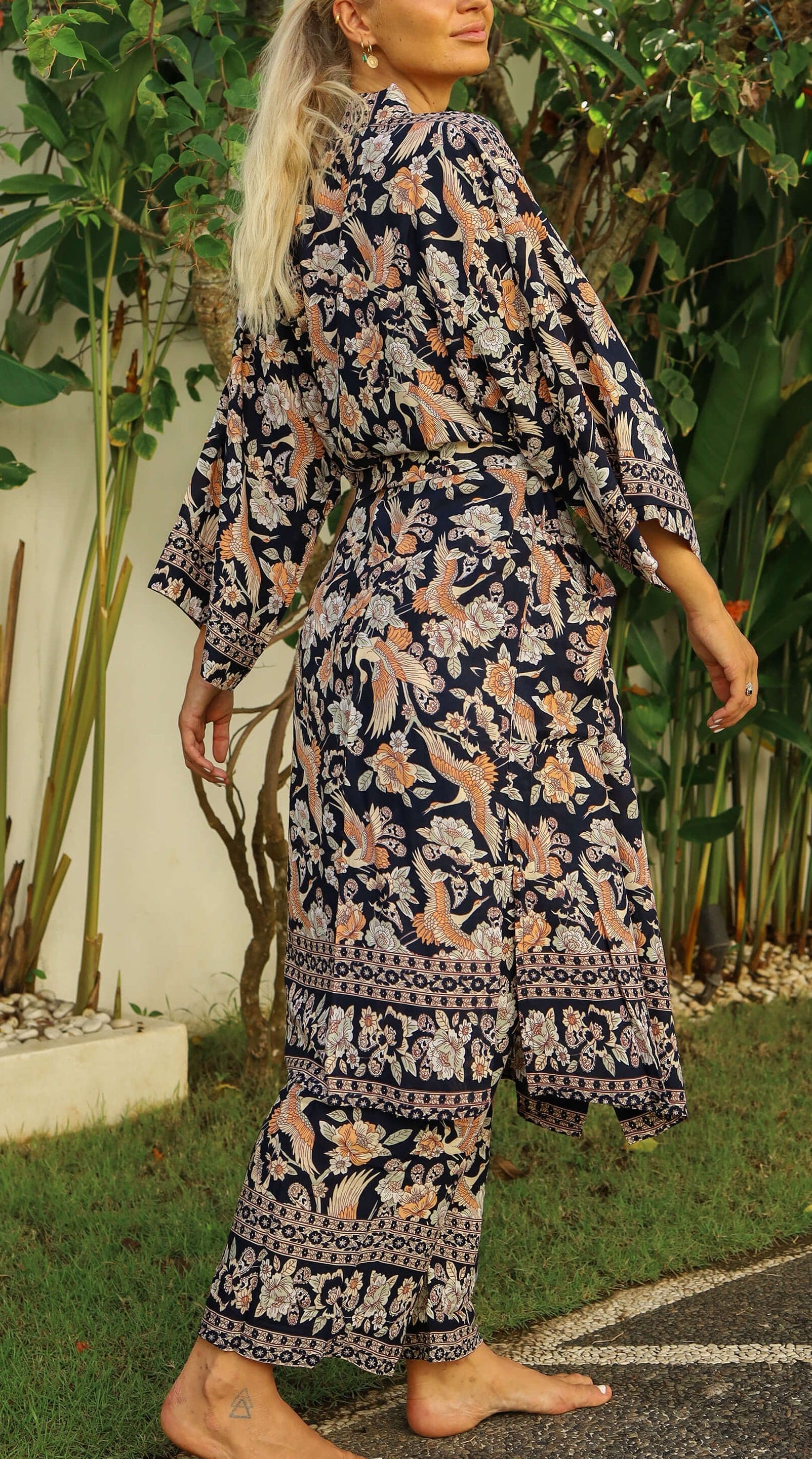 Svart luftig bukse med fugler