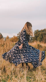 fotsid blå omslagskjole - syrin kjole