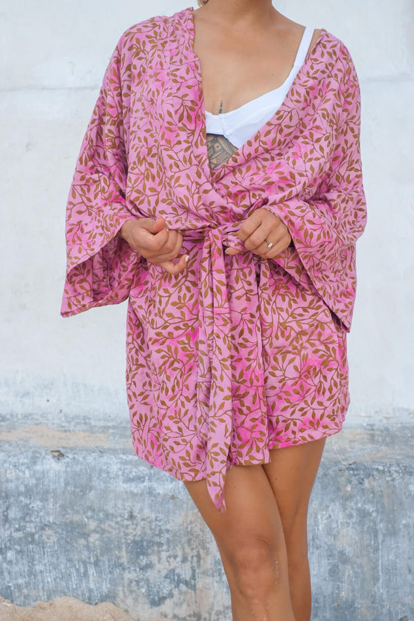 Rosa batikk kort kimono