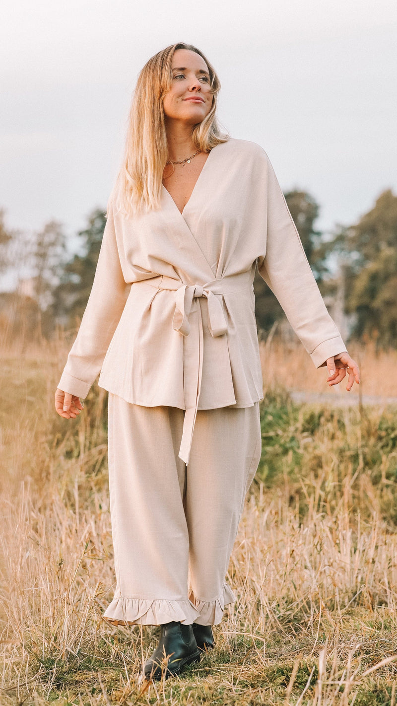 beige linbluse - løvemunn linbluse