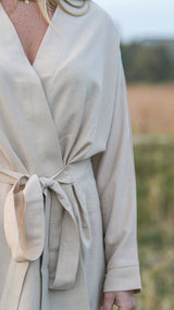 beige linbluse - løvemunn linbluse