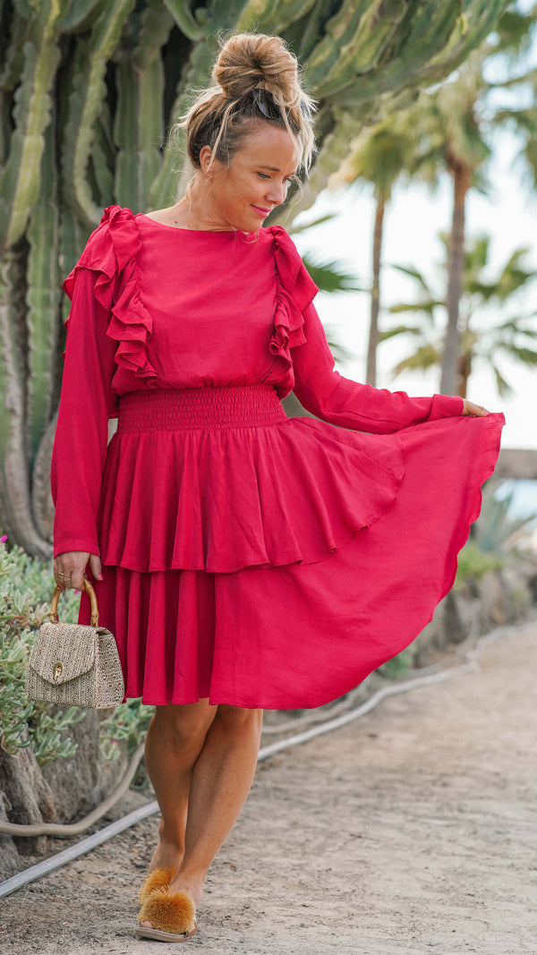 Ensfarget rød rosa kort kjole med lange ermer